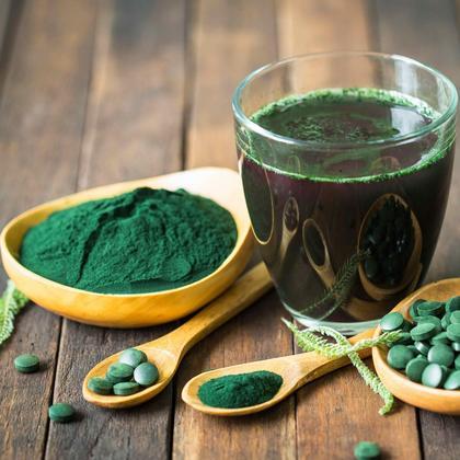 MORINGA vs. SPIRULÍNA